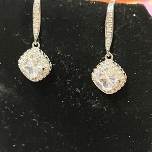 Fashion Jewelry Silver Drop Earrings with Sparkling Stones